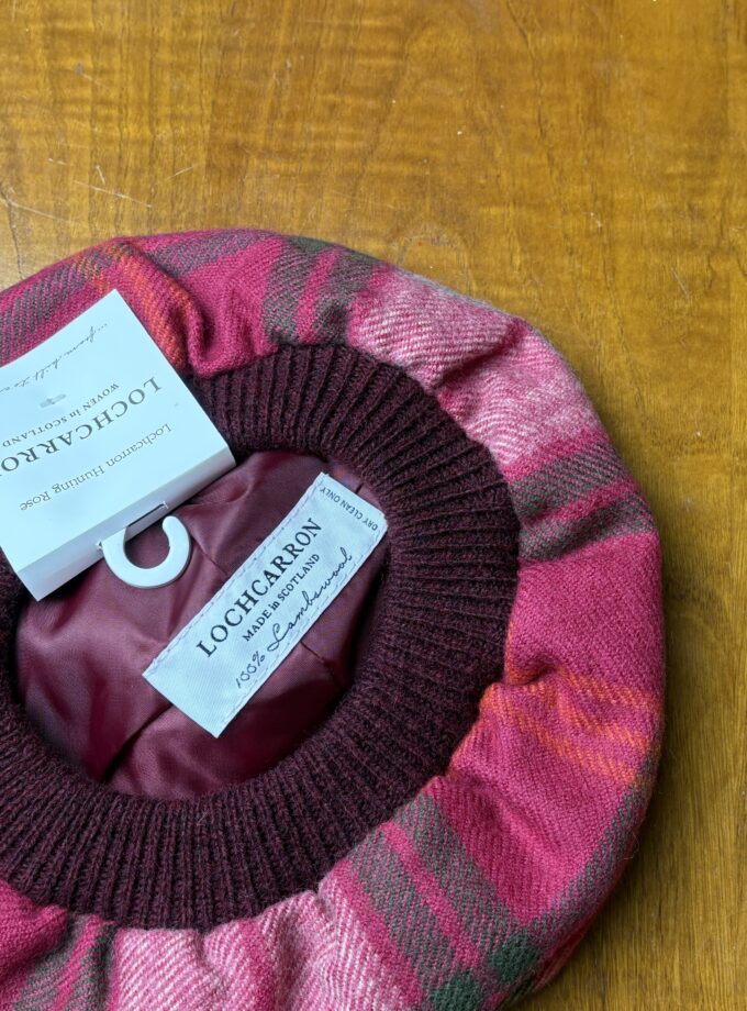 Boina Lochcarron Hunting Rose